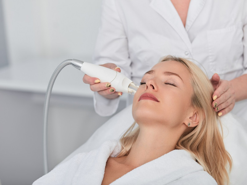 Die HIFU-Revolution für ein nicht-invasives Lifting - Ulthéra bei Dr. Caroline Carbasse