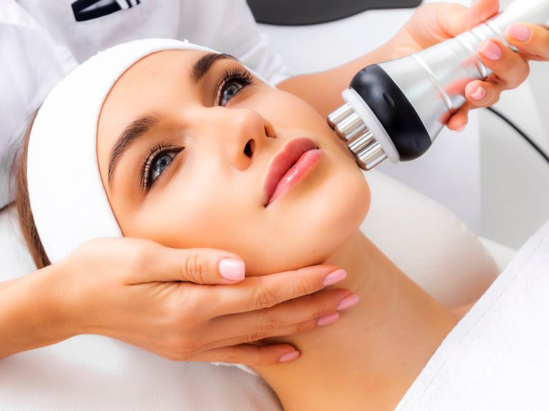 Die Radiofrequenz für eine tiefgreifende Verjüngung - Dr. Caroline Carbasse in Javea